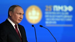 Putin: “Batının planı, Rus ekonomisini küstahça yok etmekti ama işe yaramadı”