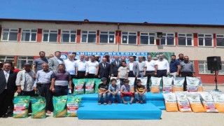 Şahinbeyde çiftçiye slajlık mısır desteği