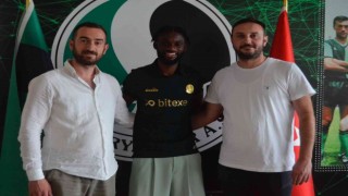 Sakaryaspor defans oyuncusu Isaac Donkor ile anlaştı