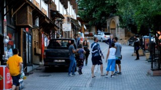 Sakin şehirler ağına dâhil edilen Kemaliye, yaz aylarında ilçe nüfusunun 10 katı ziyaretçi ağırlıyor