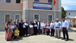 Salihlide kursiyerler, katılım belgelerini aldı