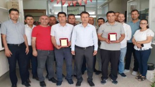 Samsat Halk Eğitim Müdürü plaketle uğurlandı