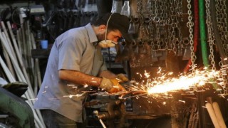 Sanayi üretimi nisanda yıllık yüzde 10,8 arttı
