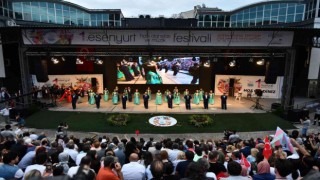 Savaş halindeki iki ülke Ukrayna Ve Rusya, Esenyurttan barış güvercini uçurdu