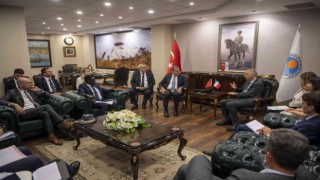 Seçer: Hep beraber geleceğe bakmanın daha yararlı olacağını düşünüyorum