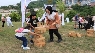 Şenlikle çevre ve geri dönüşüm bilincini aşıladılar
