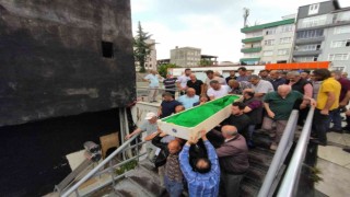 Serinlemek için girdiği Fırtına Deresinde boğulan genç son yolculuğuna uğurlandı