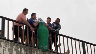 Sevgilisiyle tartışan kadın köprüye çıktı