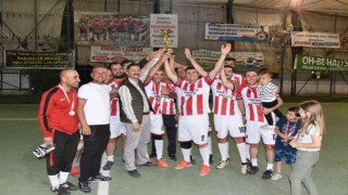 Sındırgıda kurumlar arası halı saha futbol turnuvasının şampiyonu jandarma oldu