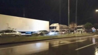 Sivas-Kayseri karayolu sel nedeniyle araç ulaşımına kapandı
