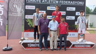 Sivaslı atletler şampiyonadan 2 madalya ile döndü