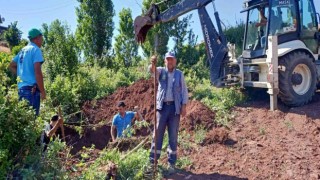 Su hattından çıkan 2 metrelik kunduz şaşırttı