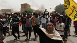 Sudanda askeri yönetim karşıtı gösterilerde 6 kişi öldü