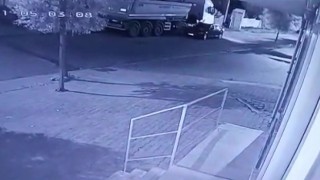 Sultanbeylide 5 ayrı hafriyat kamyonunun depo kısmından yakıt çalan şüpheli yakalandı