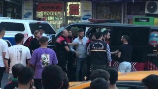 Sultanbeylide genç kıza telefoncuda taciz iddiası mahalleyi ayağa kaldırdı