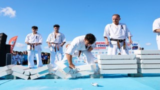 Sultangazi Belediyesi Spor Akademilerinin 2021-2022 dönemi coşkulu törenle son buldu