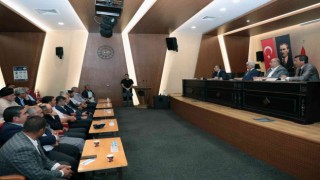 Talas kırsalındaki muhtarlarla altyapı toplantısı