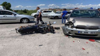 Tavşanlıda motosiklet ile otomobil çarpıştı: 2 yaralı