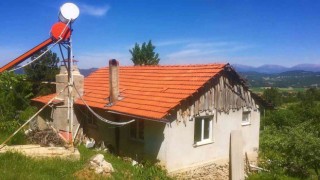Tek geçim kaynağı hayvancılık olan Mehmet Dede çalınan sürüsüne kavuştu