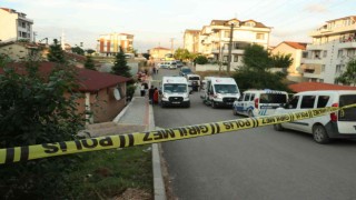 Telefonları açmayınca evine bakmaya gittiler, cesediyle karşılaştılar