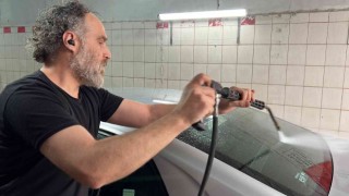 Toz taşınımı sebebiyle çamur yağdı, oto yıkamacılar en hareketli günlerinden birini yaşadı