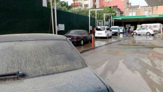 Toz yağdı sürücüler oto yıkamacıların yolunu tuttu
