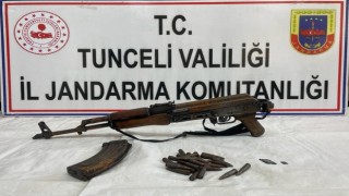 Tuncelide teröristlere inleri dar ediliyor