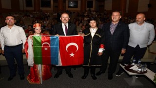 Türk Halk Müziği Öğretmenler Korosu konser verdi