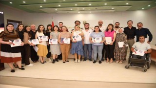 Türk işaret dili eğitimi alan belediye personeline sertifika