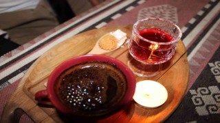 Türk kahvesinin tadı Kızıl Deniz kumuyla ayrı bir lezzetli