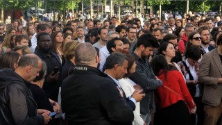 Ukraynada hayatını kaybeden Fransız gazeteci Pariste anıldı