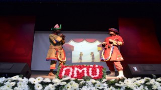 Uluslararası öğrencilerin mezuniyet coşkusu