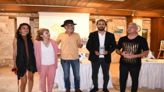 Ünlü Mikolog Jilber Barutçiyan Kuşadası Sokak Festivaline konuk oldu