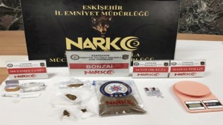 Uyuşturucu operasyonunda yakalanan 2 kişi tutuklandı