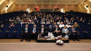 Uzman Dr. Ayyıldız, Eskişehir OSBde kadınları kanser konusunda bilgilendirdi