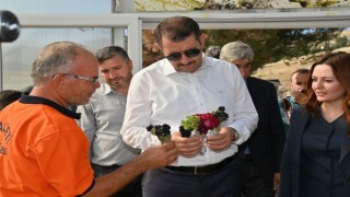 Vali Ayhan, hafta sonu temaslarını ilçelerde sürdürüyor