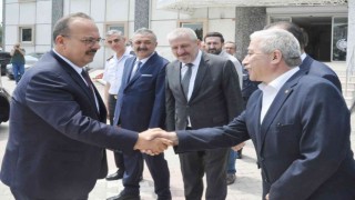 Vali Canbolat muhtarları dinledi