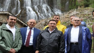 Vali Çiçek Kapuzbaşı Şelalesinde incelemelerde bulundu