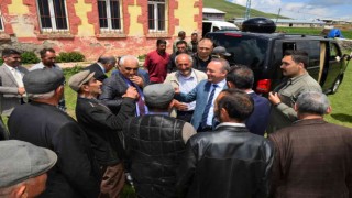 Vali Öner, köy ziyaretlerinde vatandaşlarla buluşup, sorun ve taleplerini dinlemeyi sürdürüyor