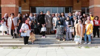 Van Büyükşehir Belediyesinden kitap okuma şenliği