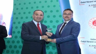 Van Cumhuriyet Başsavcısı Dönmeze ikinci kez ‘uzlaştırma ödülü verildi