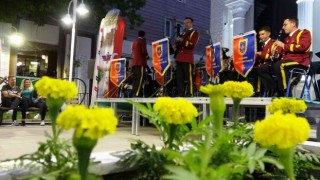 Vanda Mehmetçikten halka konser