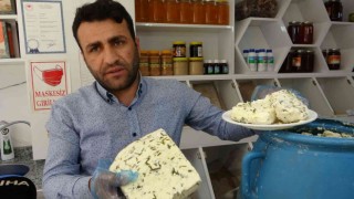 Vatandaşlar otlu peynir alırken hijyene dikkat etmeli