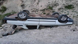 Virajı alamayan otomobil takla atıp ters döndü; 1 yaralı