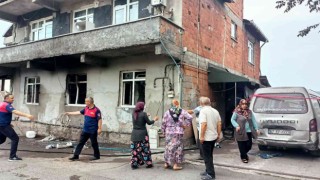 Yaşlı kadın alevlerin arasında kaldı