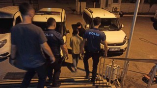 Yedikleri dondurmanın parasını isteyen dondurmacıya tüfekle ateş etti