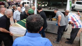 Yeşilçamın Rambosu Sönmez Yıkılmaz memleketi Rizede son yolculuğuna uğurlandı