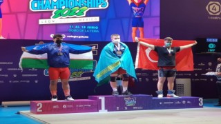Yıldızlar Dünya Halter Şampiyonasında Sami Bakiden 2 bronz madalya