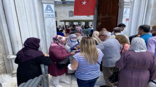 YKS öncesi Eyüp Sultan Camiine akın ettiler
