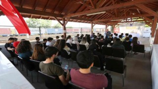 YKSye girecek öğrencilere sınav kaygısı semineri